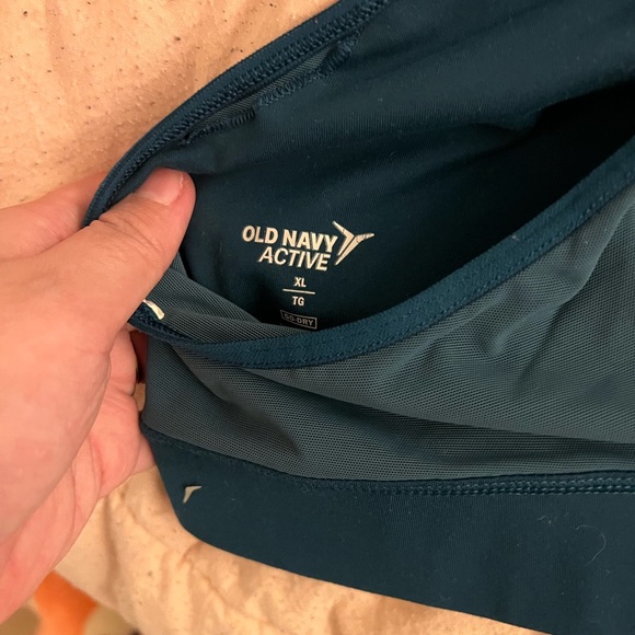 Matching Lightning sports top - Picture 3 of 4